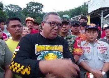 Pergantian Tahun, Bupati Sukabumi Tinjau Korban Pergerakan Tanah Pasir Suren