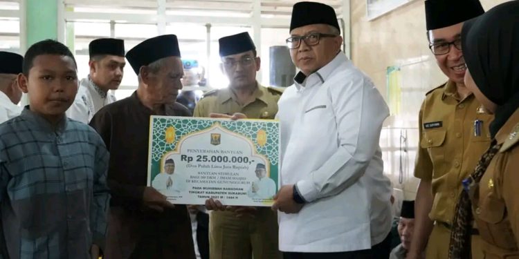 Muhibah Ramadhan di Al_Iklas Cikujang, Bupati Sukabumi Paparkan Program Pembangunan