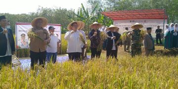 Bupati dan BI Hadiri Panen Raya di Ponpes Assalam Putri Sukabumi