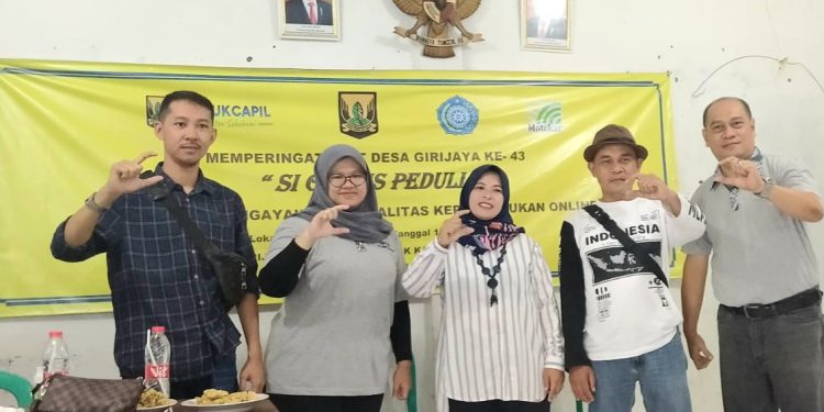 “Si Geulis Peduli”, HUT ke-43 Desa Girijaya Gandeng Disdukcapil Berikan Pelayanan Kependudukan Selama Sepekan