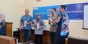 Kadis Perikanan Kab. Sukabumi Jadi Narsum Diseminasi Diversifikasi Produk Kelautan dan Perikanan