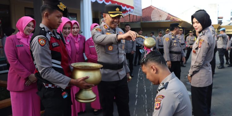 47 Personel Polres Sukabumi Kota Naik Pangkat