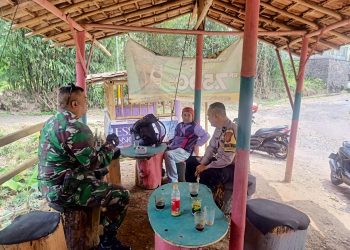 Polsek Lembursitu Laksanakan Giat Sinergitas TNI POLRI Sambang Warga dan Patroli Kontrol Wilayah
