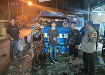 Bhabinkamtibmas Polsek Lembursitu Berikan Pembinaan dan Penyuluhan Terhadap Pengemudi Elf di Malam Hari