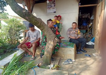 Jalin Kekompakan Dalam Pelihara Kamtibmas, Sinergitas TNI – Polri Sambang Warga