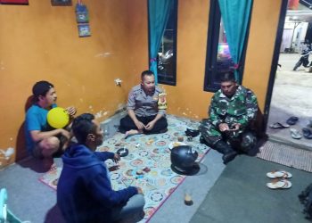 TNI POLRI Jalin Sinergitas, Lakukan Sambang Kepada Warga