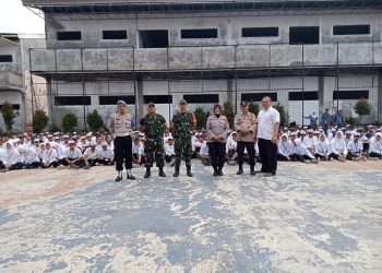 Sinergitas TNI-Polri Berikan Penyuluhan dan Pembinaan Dalam Rangka Bintalinop, Bina Mental Disiplin Orientasi dan Pembaretan di SMKN 4 Kota Sukabumi