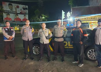 Kapolsek Lembursitu Pimpin Patroli KRYD, Berikan Pesan Kamtibmas Kepada Warga