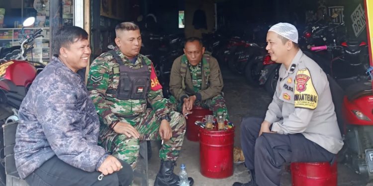 Sinergitas TNI POLRI Polsek Lembursitu Rutin Laksanakan Sambang Warga