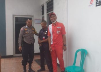 Bhabinkamtibmas Polsek Lembursitu Sambang Dialogis dengan Petugas SPBU