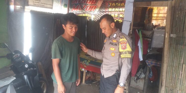 Sambangi Pemuda Bhabinkamtibmas Polsek Lembursitu Berikan Himbauan Kamtibmas