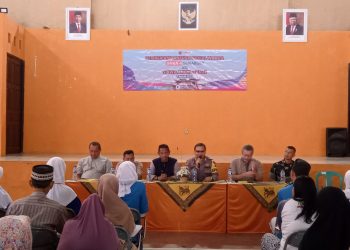 Kapolsek Lembursitu Polres Sukabumi Kota Menghadiri Pemberian Bantuan Sosial Warga dari SMKN 4 Kota Sukabumi Dan Siswa Angkatan 16 Tahun 2023