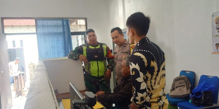 Babinkamtibmas Bersinergi dengan Babinsa Berikan Imbauan Kamtibmas