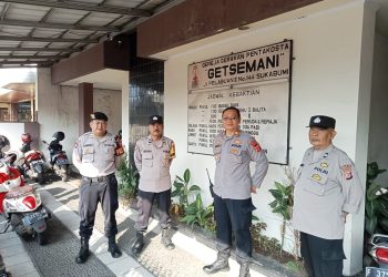Kapolsek Lembursitu Rutin Pimpin Pengamanan Minggu Kasih Di Gereja Getsemani