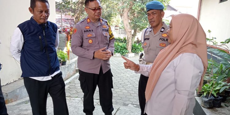 Demi Menciptakan Sinergitas Antar Instansi, Kapolsek Lembursitu Sambangi Kantor Camat