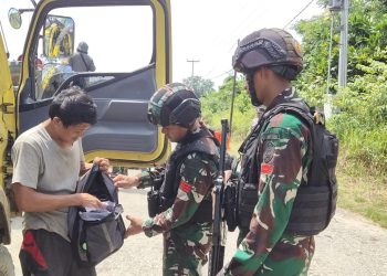 Satgas Yonif 310/KK Gelar Sweeping Gabungan Di Jalur Trans Papua