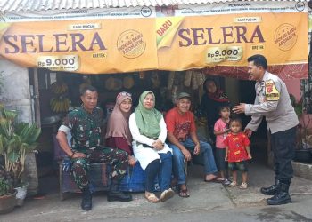 Sinergitas TNI Polri Sambangi Ibu – Ibu Berikan Pesan Kamtibmas