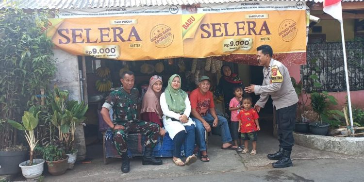 Sinergitas TNI Polri Sambangi Ibu – Ibu Berikan Pesan Kamtibmas