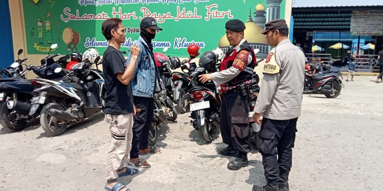 Sambangi Petugas Parkir, Sampaikan Himbauan Kamtibmas