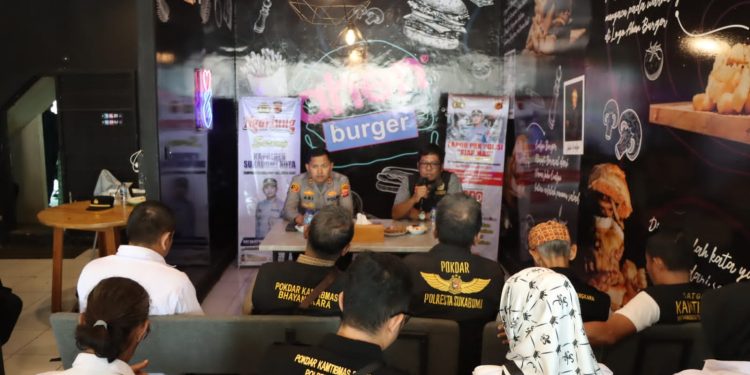 Perkuat Jalinan Komunikasi, Kapolres Sukabumi Kota Ngariung Bareng Pokdar Kamtibmas