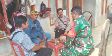 Jalin Sinergitas TNI POLRI, Melakukan Sambang Warga dan Dialogis