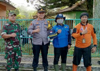 TNI POLRI Jalin Silaturahmi Berikan Rasa Aman dan Nyaman Warga Masyarakat