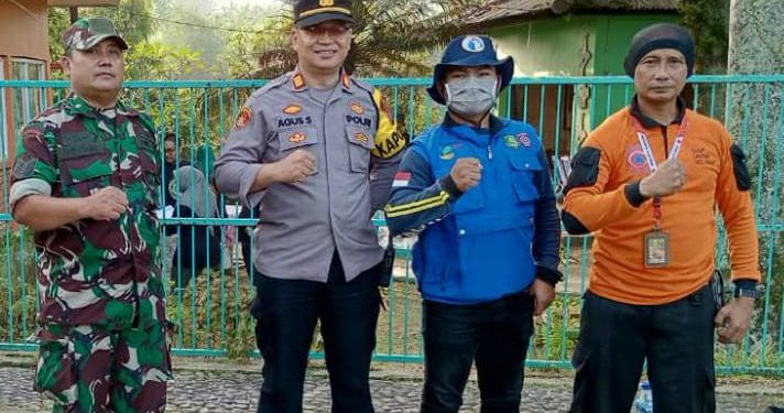 TNI POLRI Jalin Silaturahmi Berikan Rasa Aman dan Nyaman Warga Masyarakat