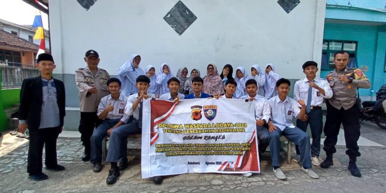 Sambang Sekolah PS Kanit Binmas dan Bhabinkamtibmas Berikan Himbauan Pesan Kamtibmas