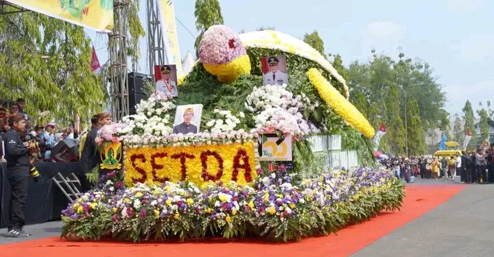HJKS ke-153, Puluhan Kendaraan Hias Meriahkan Festival Bunga Sukabumi