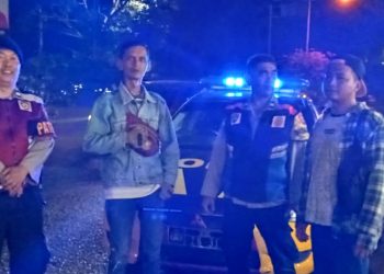 Patroli Dialogis Malam Hari, Upaya Personel Polsek Lembursitu Cegah Gangguan Kamtibmas
