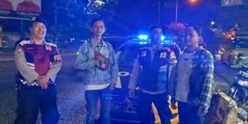 Patroli Dialogis Malam Hari, Upaya Personel Polsek Lembursitu Cegah Gangguan Kamtibmas