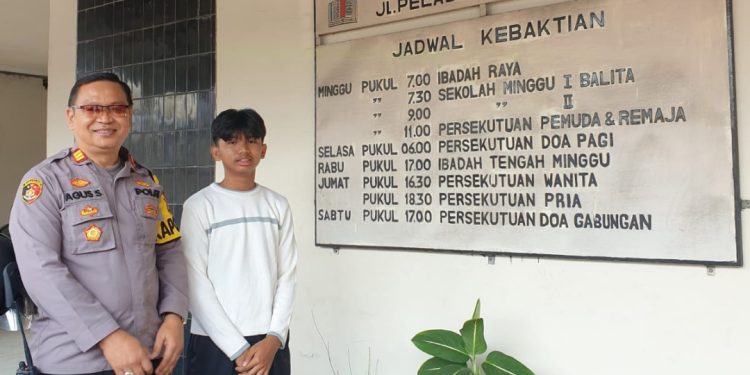 Minggu Kasih, Kapolsek Lembursitu Pimpin Pengamanan Gereja