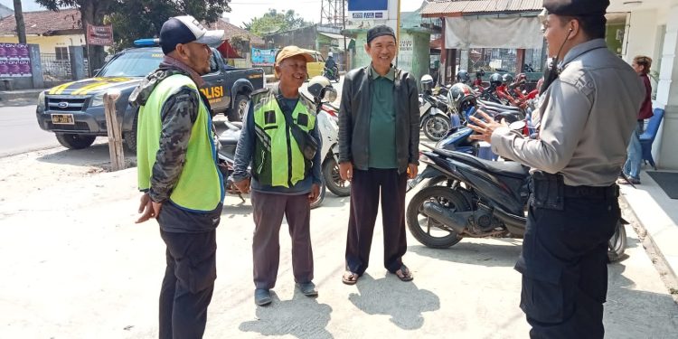 Patroli Sambang dan Dialogis Juru Parkir