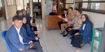 Wujudkan Sinergitas dengan Lurah Lembursitu dan Warga, Bhabinkamtibmas Rutin Laksanakan Sambang