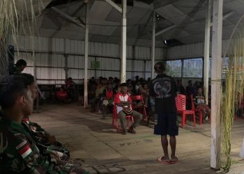 Tolerasi Beragama, Satgas Yonif 310/KK Hadiri Acara Doa Arwah di Perbatasan