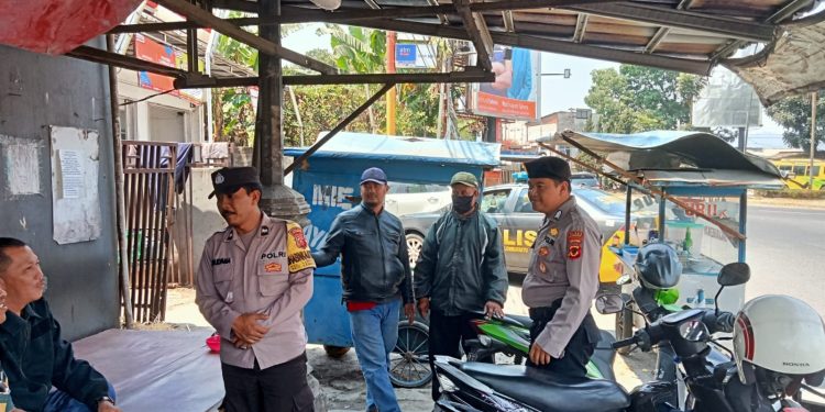 Sambangi Pangkalan Ojek, Patroli Samapta Berikan Himbauan Kamtibmas