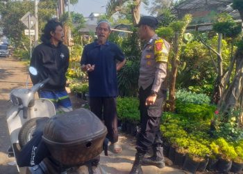 Sambangi Pangkalan Ojek, Patroli Samapta Berikan Himbauan Kamtibmas