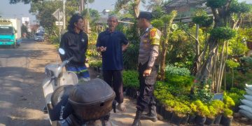 Sambangi Pangkalan Ojek, Patroli Samapta Berikan Himbauan Kamtibmas