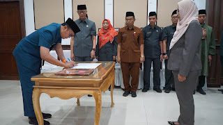 Dilingkungan Pemkot Sukabumi, Wali Kota Lantik Puluhan Pejabat