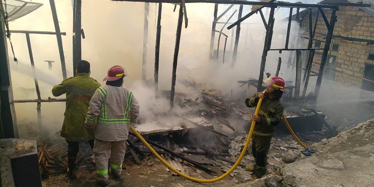 Diduga Konslting Listrik, Enam Rumah di Cibadak Hangus Dilalap Sijago Merah