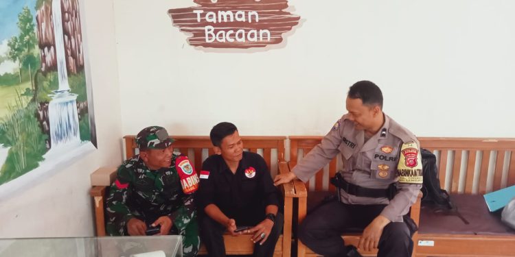 TNI POLRI Sambang Warga Dengan Humanis Sampaikan Pesan Kamtibmas