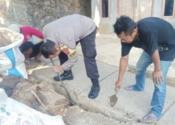 Bhabinkamtibmas Selalu Hadir di Tengah Masyarakat Memberikan Himbauan Kamtibmas