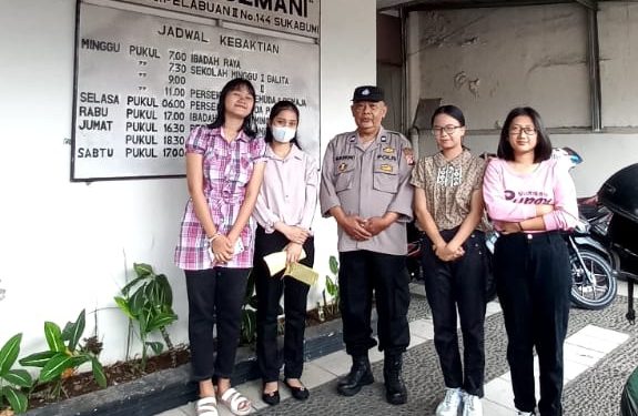Polsek Lembursitu Laksanakan Giat Minggu Kasih Pengamanan Di Gereja