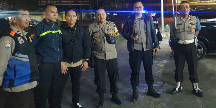 Kapolsek Lembursitu Pimpin Patroli KRYD, Berikan Pesan Kamtibmas Kepada Warga