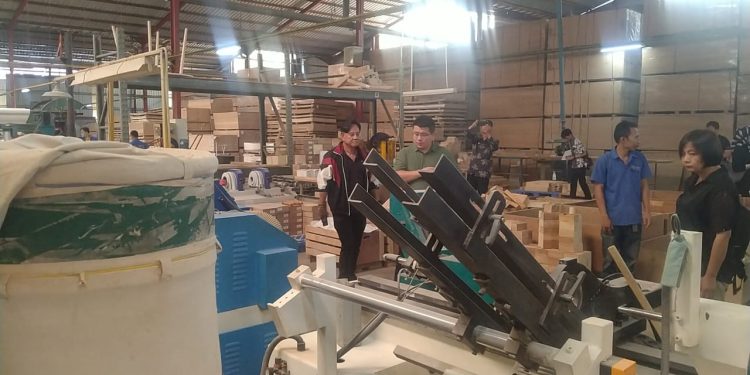 PT. Olympic Furniture Gemilang Di Kunjungi Puluhan Investor Dari China
