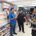Pastikan Pertokoan Aman, Anggota Samapta Polsek Lembursitu Sambangi Indomaret/Alfamart