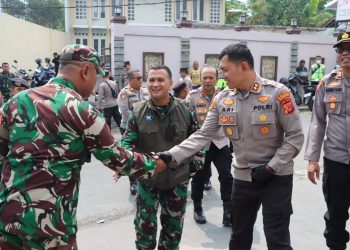 Bareng Dandim, Kapolres Sukabumi Kota Cek Proses Pemungutan Suara Pilkades Serentak