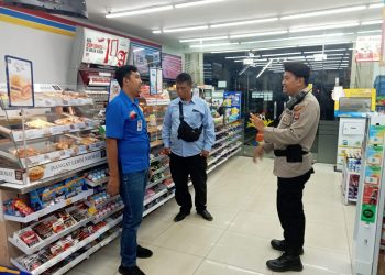 Patroli Sambang Karyawan Alfamart dan Indomaret Beri Himbauan Kamtibmas