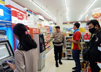 Polisi Patroli Cek Mesin ATM, Cegah Gangguan Kamtibmas