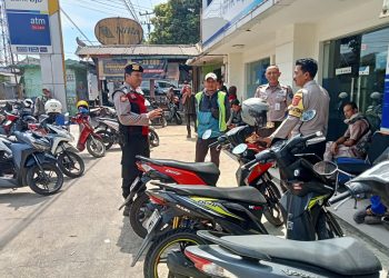 Sambang Ke Obyek Vital, Unit Samapta Polsek Lembursitu Patroli Dialogis dengan Satpam Bank